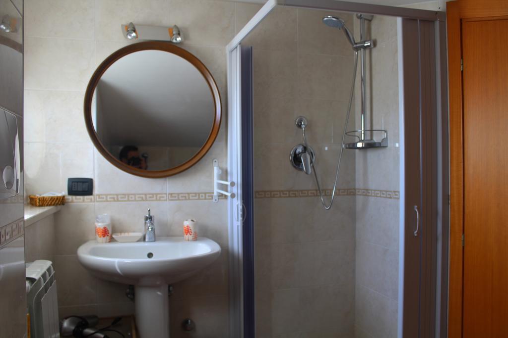 Colle Sul Mare Hotel Termoli Bilik gambar